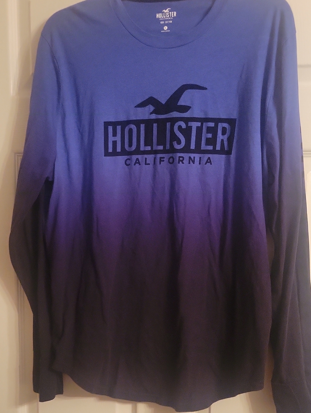Hollister MensBlue to Black Ombre Long-Sleeve Tee Never Worn